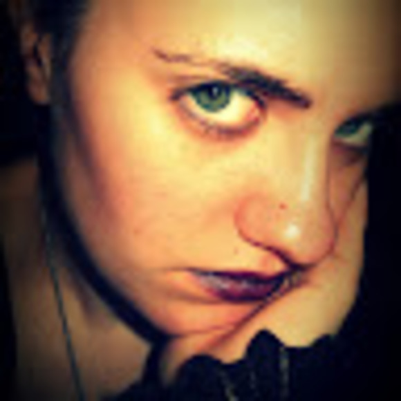 Meet your Posher, Feather - Picture 1 of 1